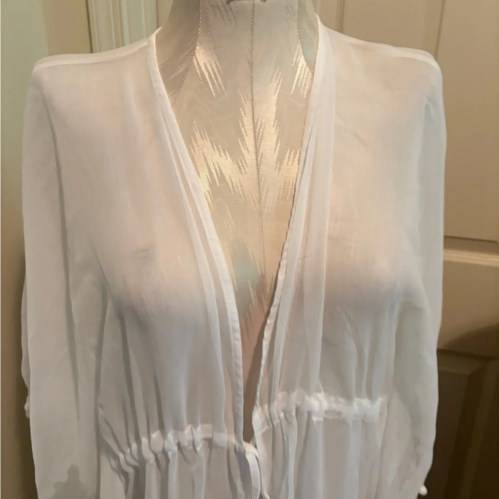 Nine West one size NWT $36 White Sheer Kimono with Pom Pom Trim fun beach cover - Picture 3 of 12